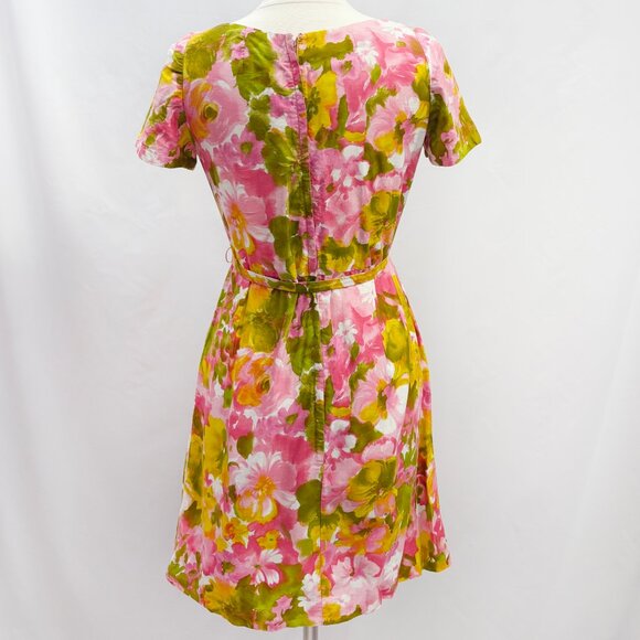 Vintage green and pink floral short sleeve shift dress - fits like a medium - Picture 2 of 3
